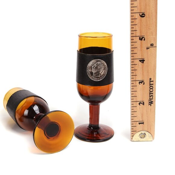 Vintage Spanish Amber Decanter 6 Glasses Coin Faux Leather Wrapped King Alfonso - Picture 5 of 8